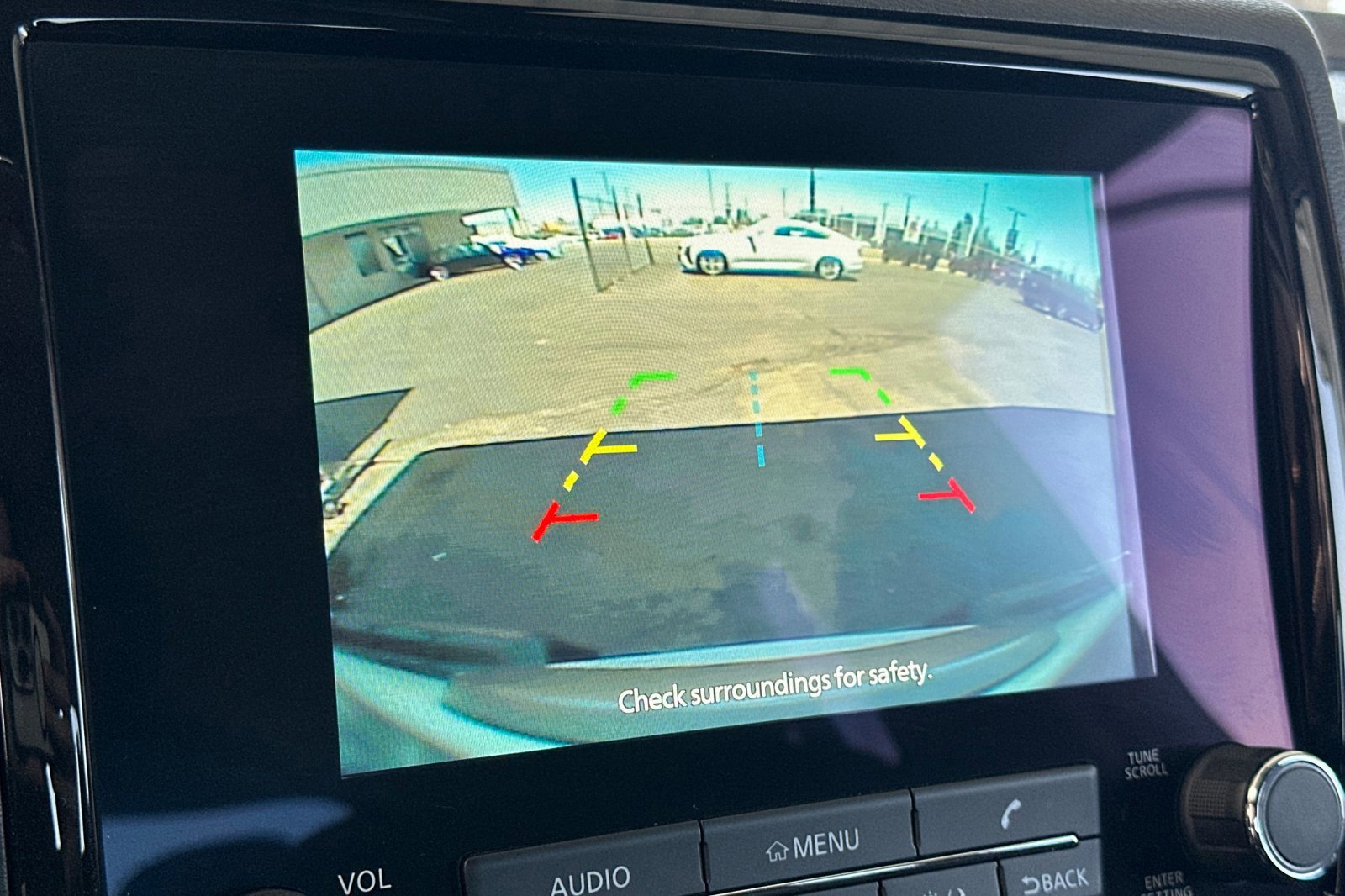 Used 2024 Nissan Frontier SV image 18