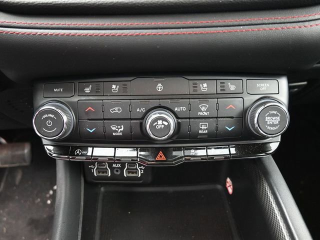 Used 2024 Dodge Durango GT image 27