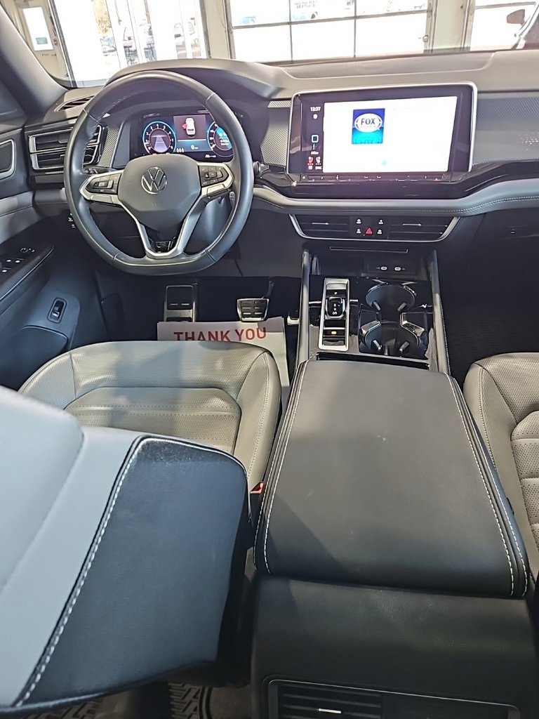 Used 2024 Volkswagen Atlas Cross Sport SEL R-Line image 25