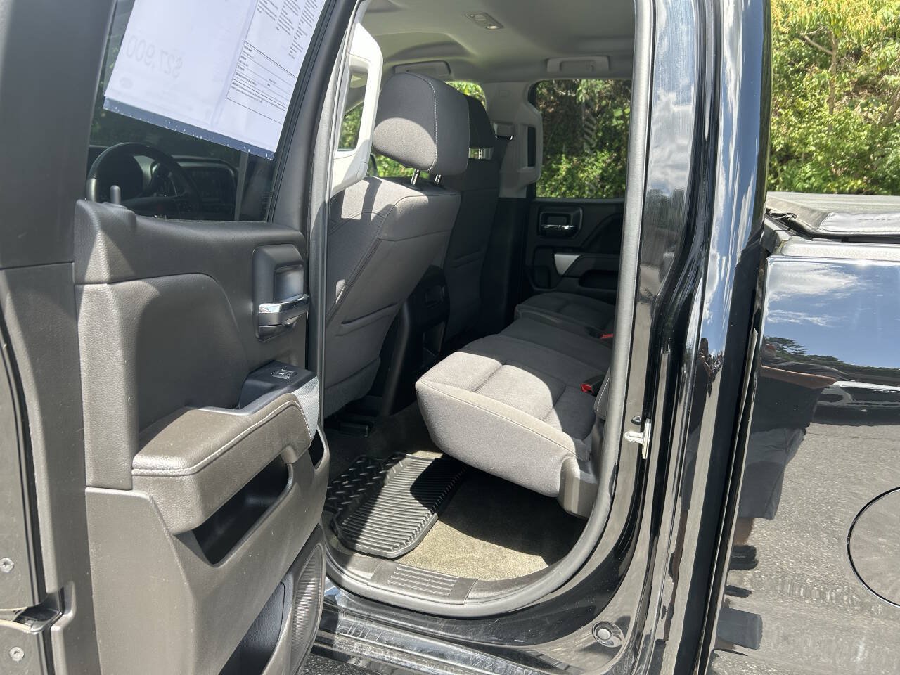 Used 2018 Chevrolet Silverado 1500 LT w/ Midnight Edition AWD/4WD image 22