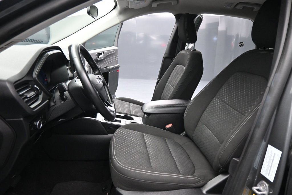 Used 2023 Ford Escape Active w/ Tech Pack #2 FWD image 9
