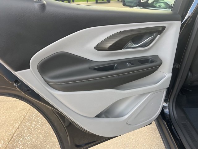 Used 2023 GMC Terrain SLE w/ Driver Convenience Package image 37