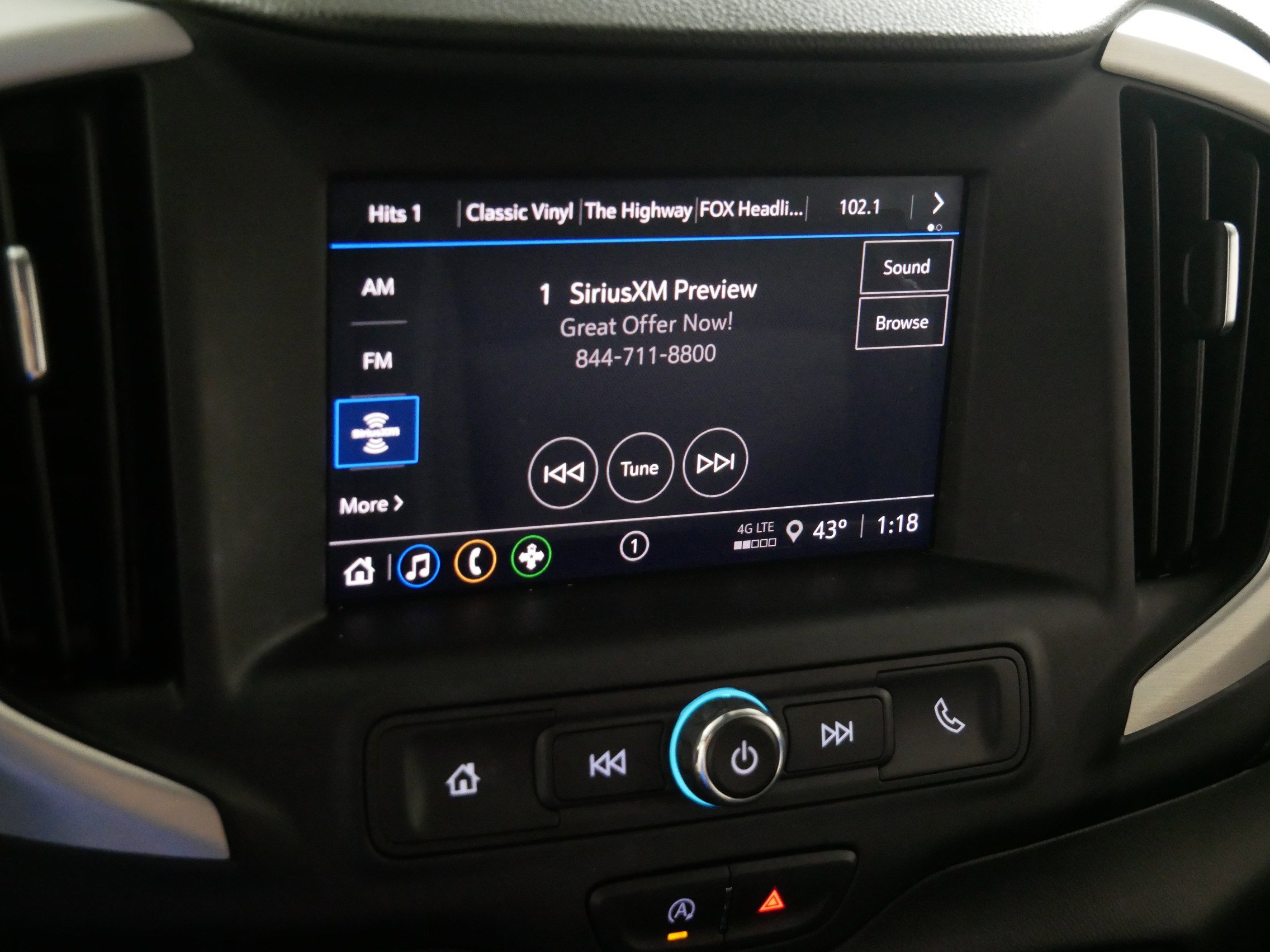 Used 2023 GMC Terrain SLE w/ Driver Convenience Package image 22