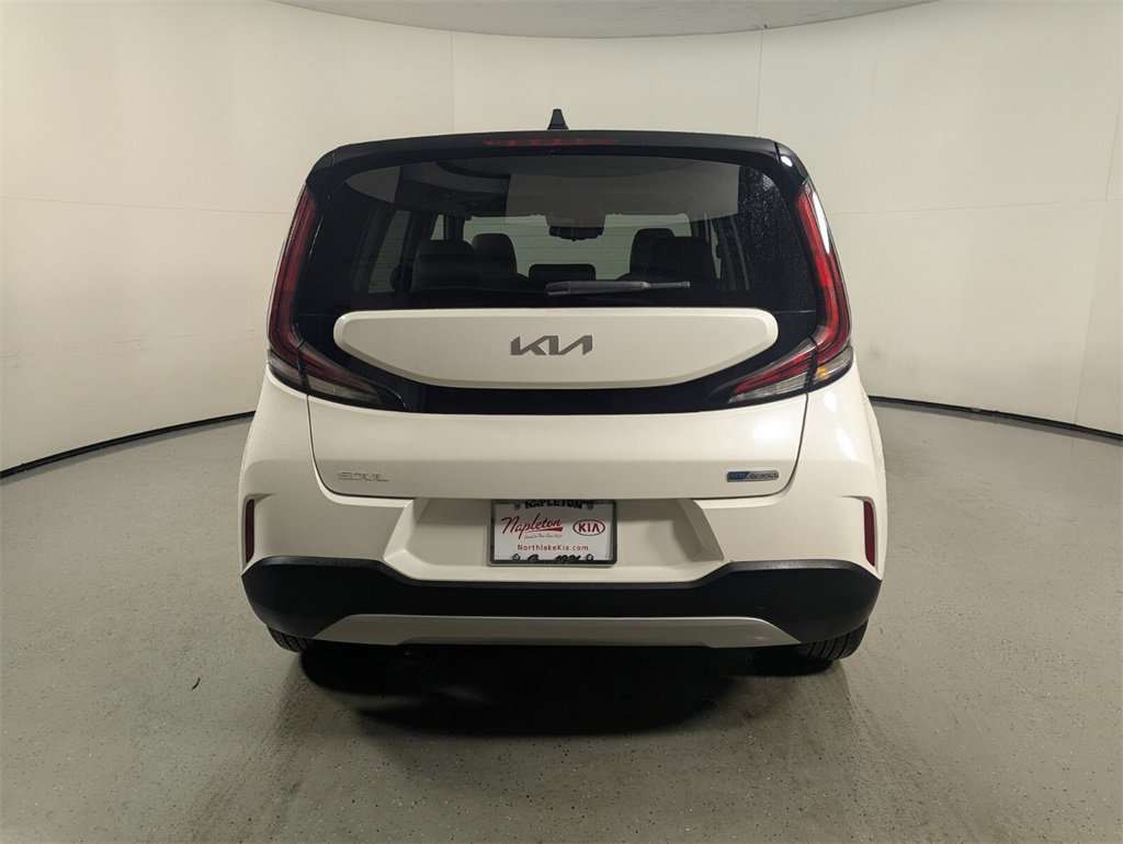 Used 2023 Kia Soul EX image 6