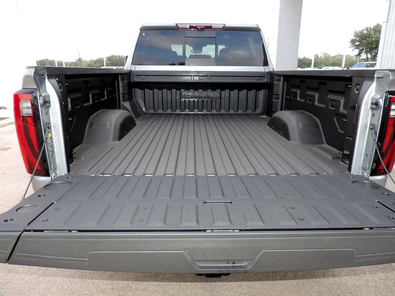 New 2026 GMC Sierra 2500 Denali w/ Denali Reserve Package AWD/4WD image 16