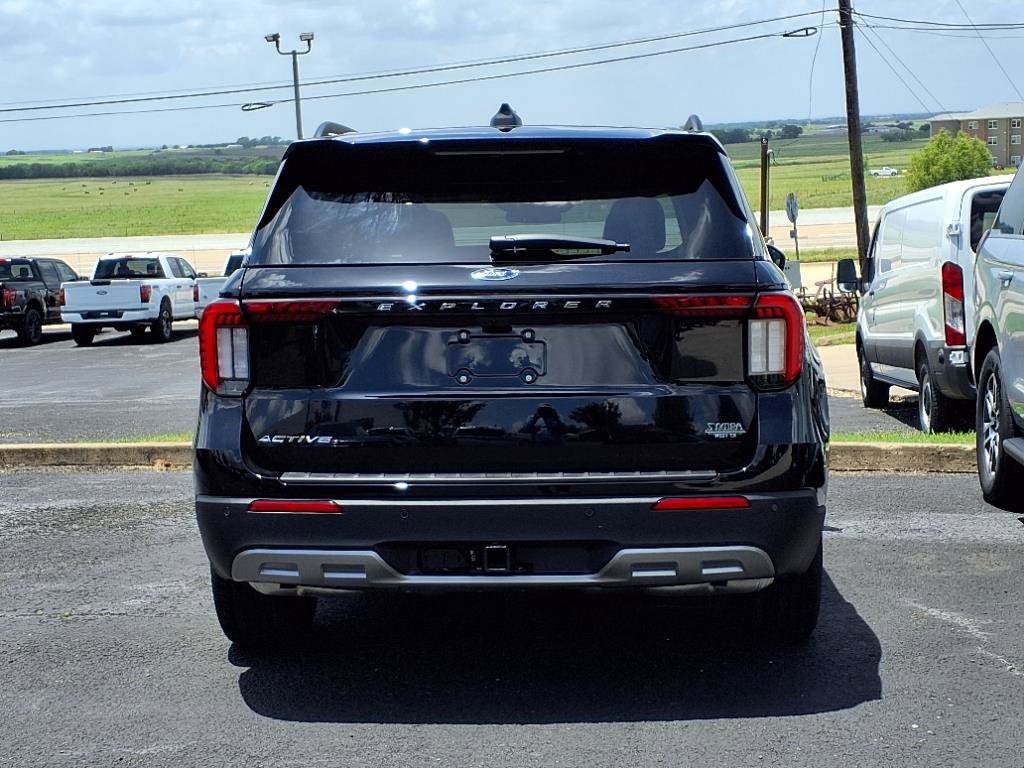 New 2025 Ford Explorer Active w/ Active Comfort Package image 4