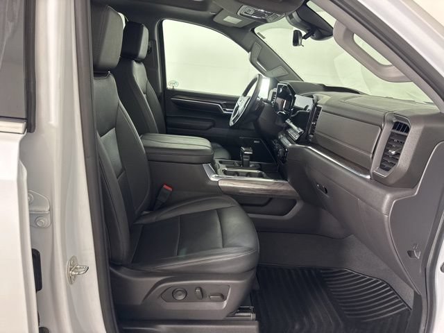 Used 2024 Chevrolet Silverado 1500 LTZ w/ LTZ Premium Package AWD/4WD image 13