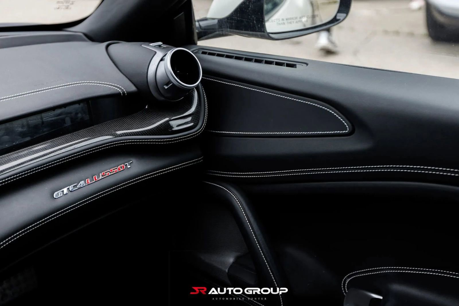 Used 2018 Ferrari GTC4Lusso T image 18