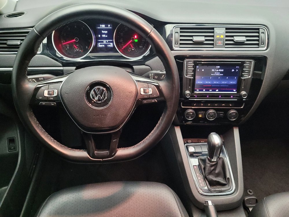 Used 2017 Volkswagen Jetta SEL FWD image 22