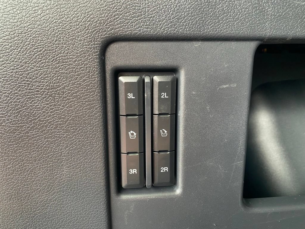 Used 2024 Ford Expedition XLT AWD/4WD image 6