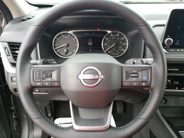 Certified 2025 Nissan Rogue SV w/ SV Premium Package image 18