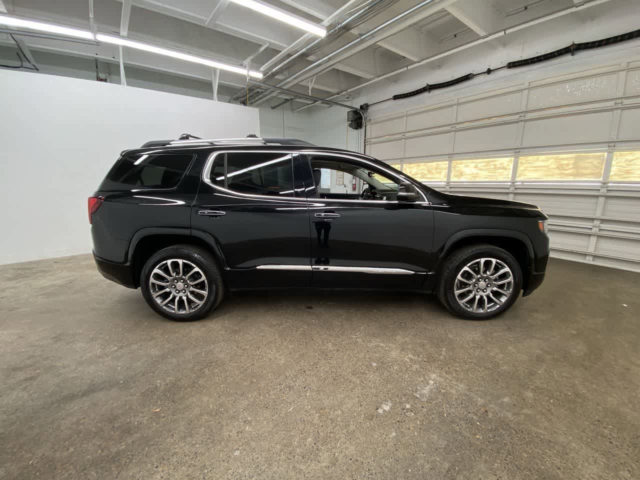 Used 2022 GMC Acadia Denali w/ Denali Ultimate Package AWD/4WD image 7