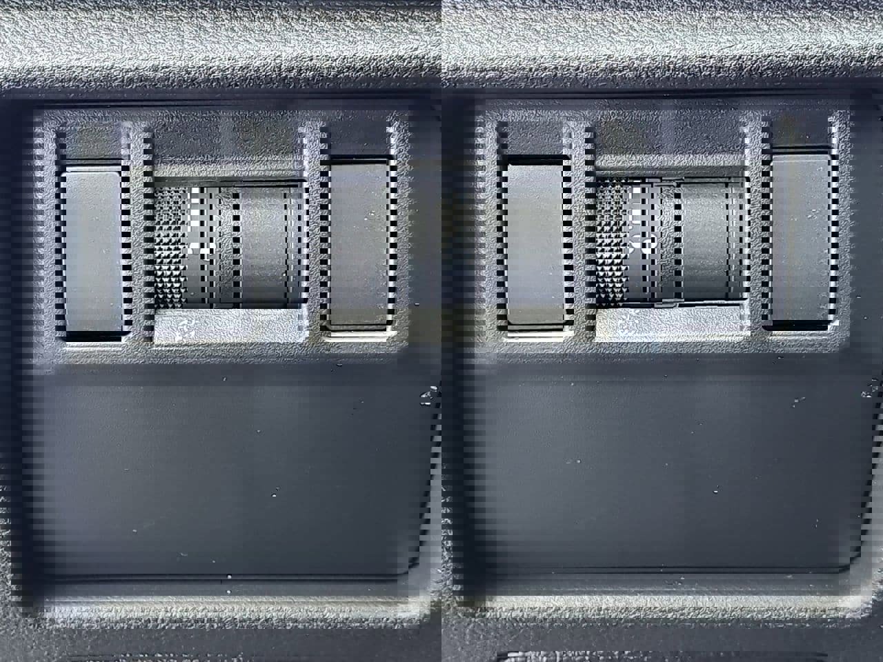 Certified 2025 Subaru Crosstrek 2.0i Premium image 30