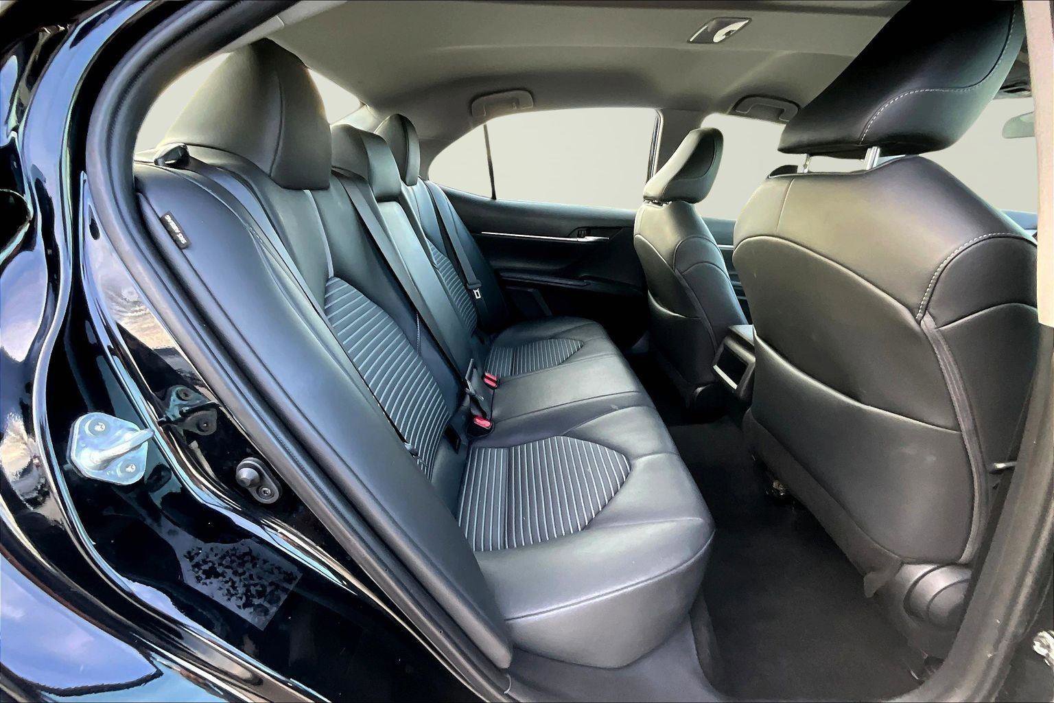 Used 2024 Toyota Camry SE image 19