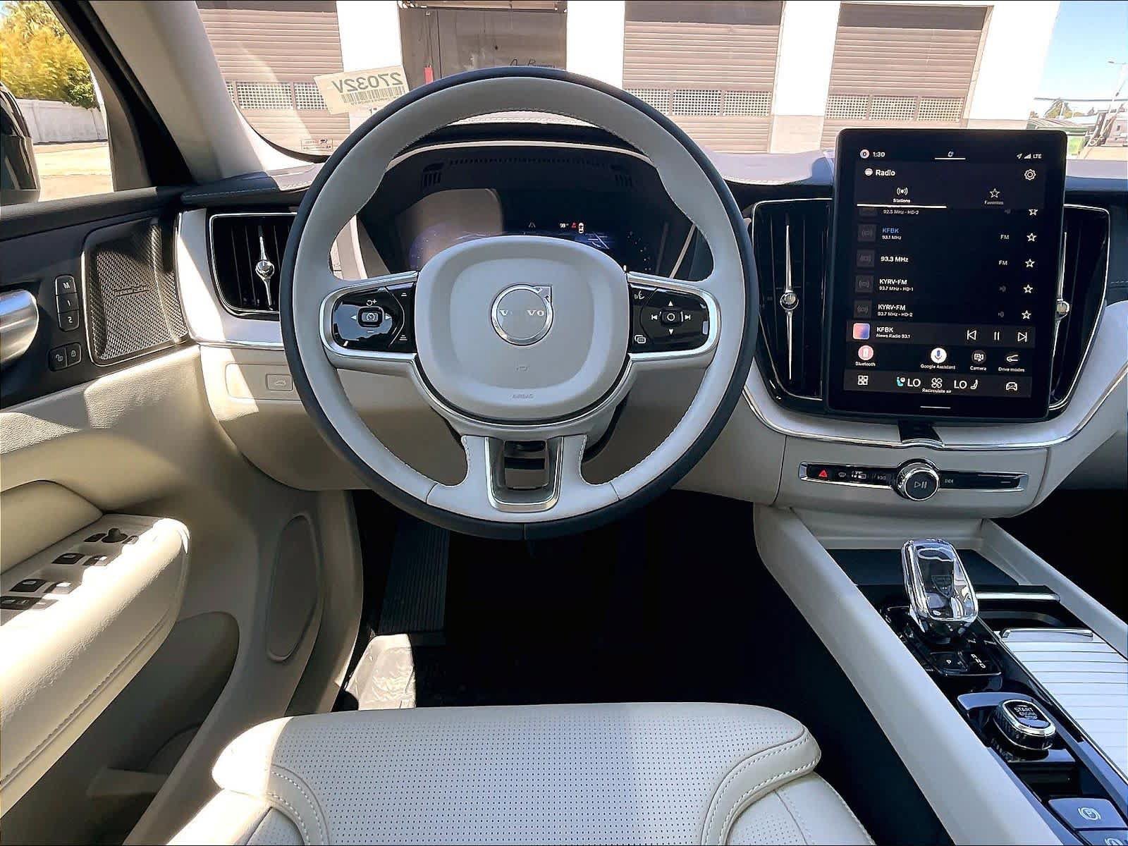 New 2027 Volvo XC60 B5 Ultra AWD/4WD image 15
