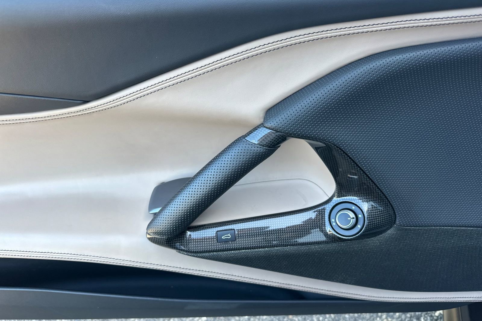 Used 2021 Ferrari 812 GTS RWD image 13