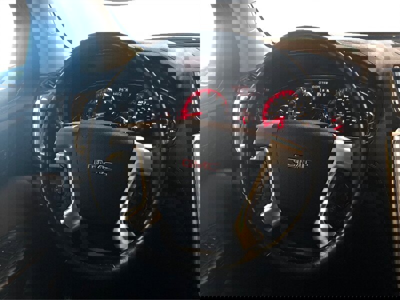 Used 2013 GMC Acadia SLT image 15