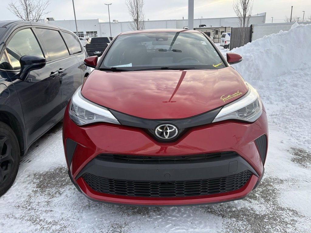 Used 2021 Toyota C-HR XLE image 3