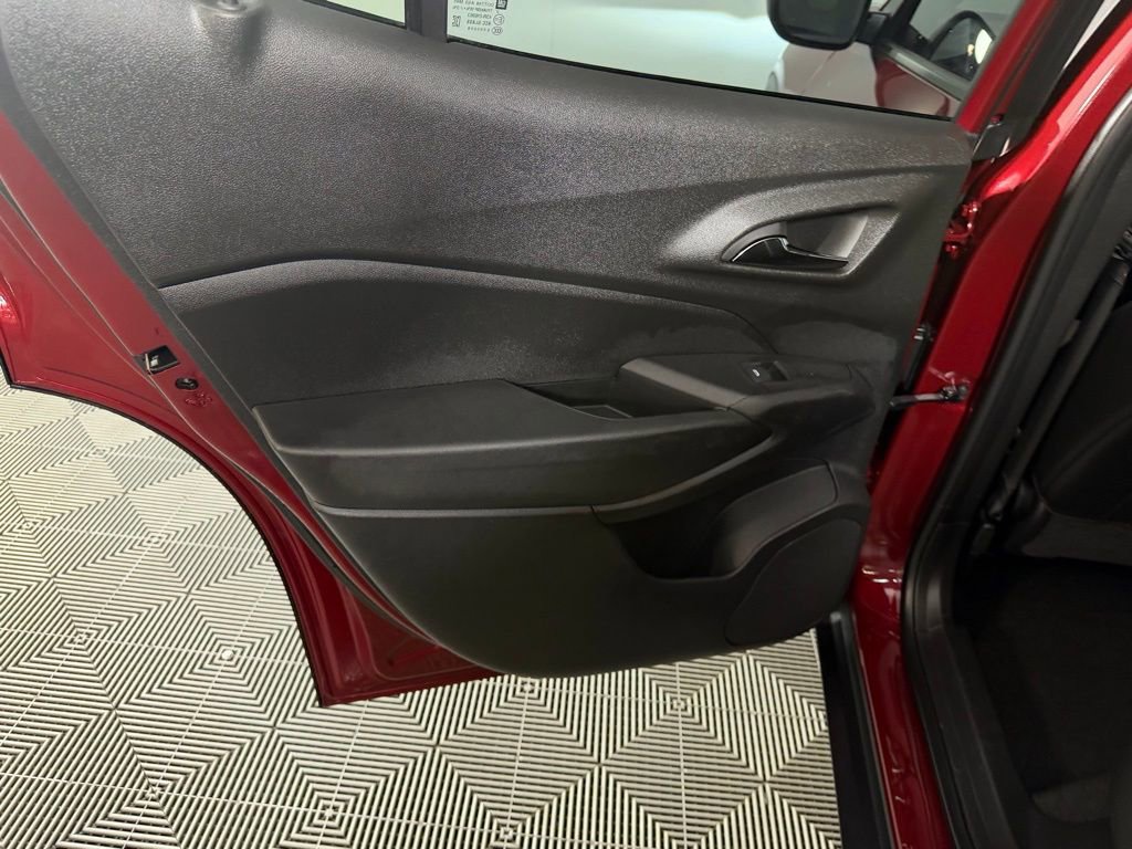 Used 2024 Chevrolet Trax LT w/ Driver Confidence Package image 31