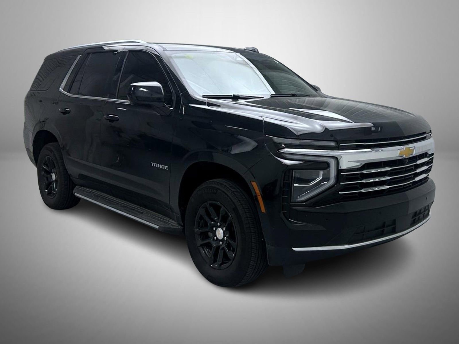 Used 2025 Chevrolet Tahoe LT AWD/4WD image 3