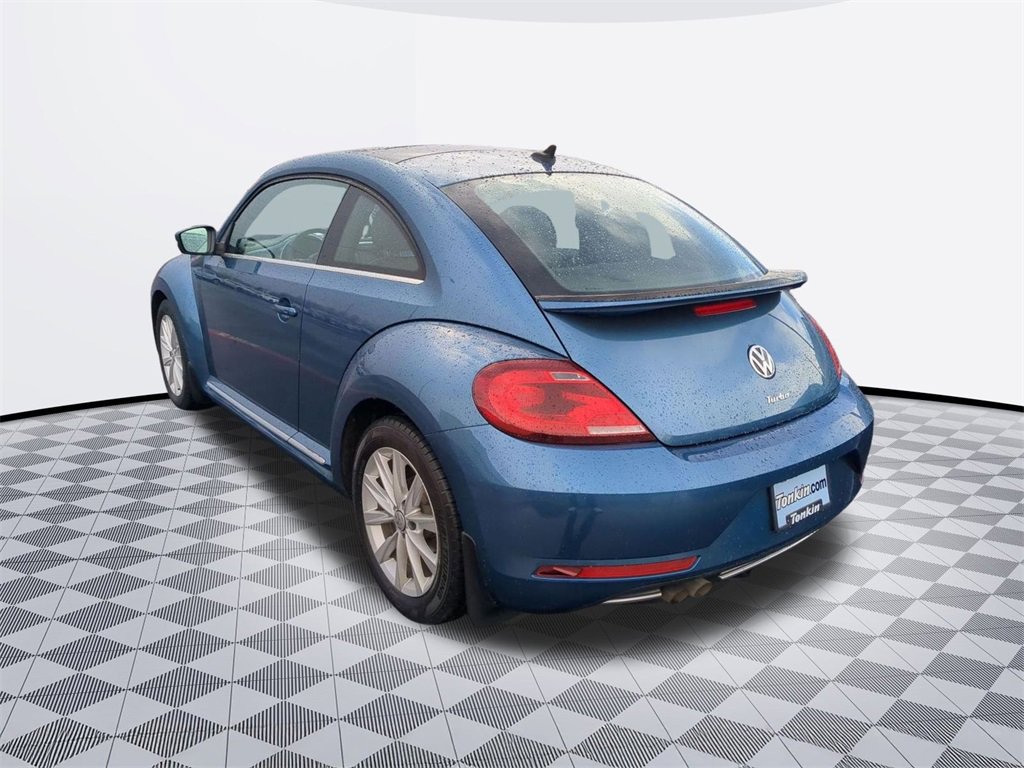 Used 2019 Volkswagen Beetle 2.0T SE image 4