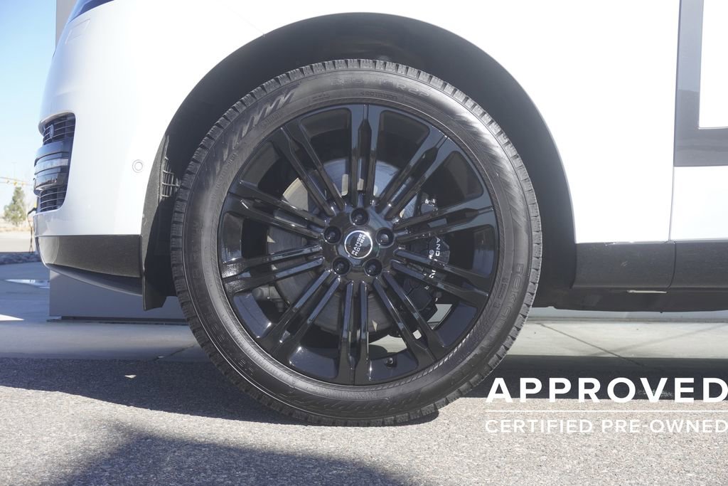 Used 2023 Land Rover Range Rover SE image 32