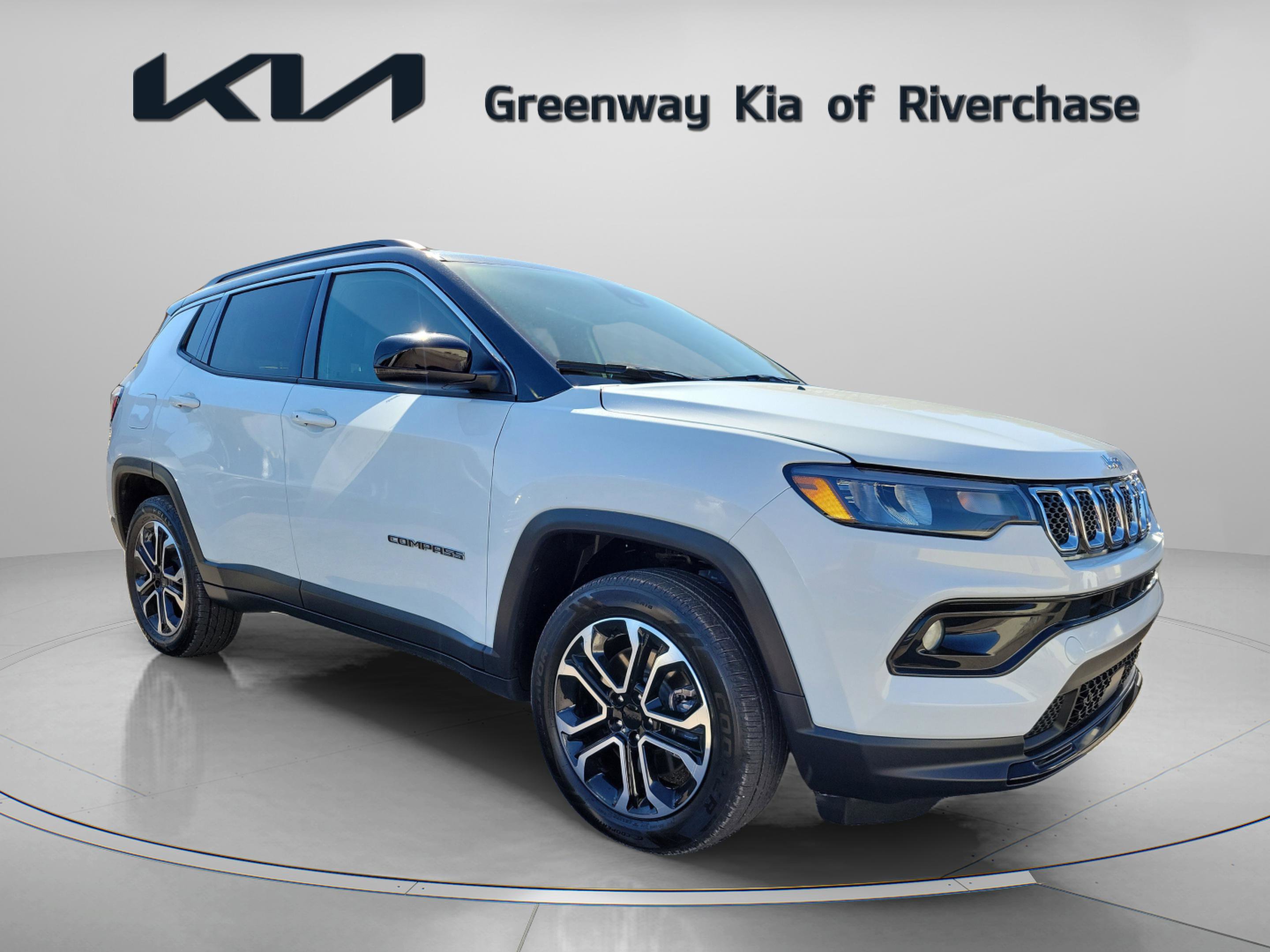 Used 2024 Jeep Compass Limited image 1