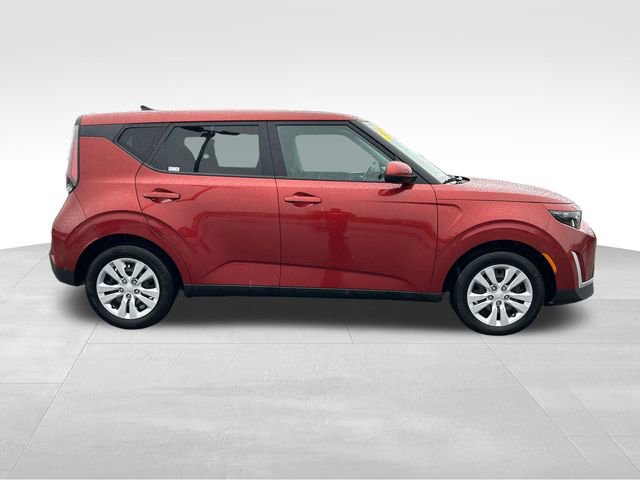 Used 2023 Kia Soul LX image 10