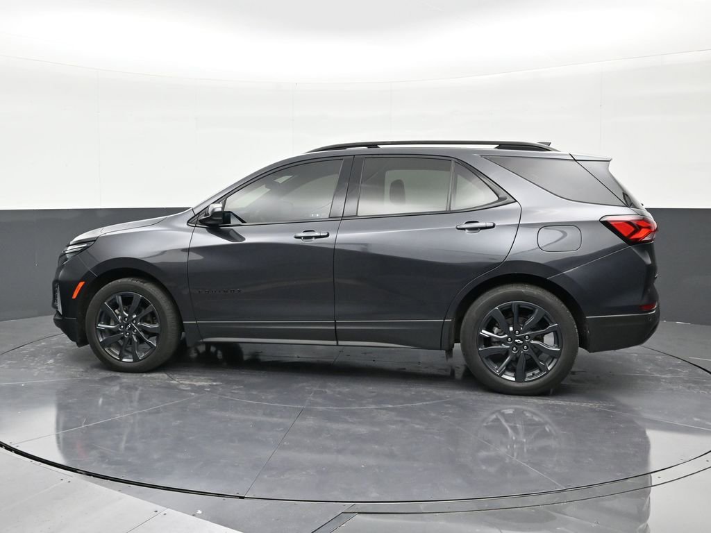 Used 2022 Chevrolet Equinox RS image 2