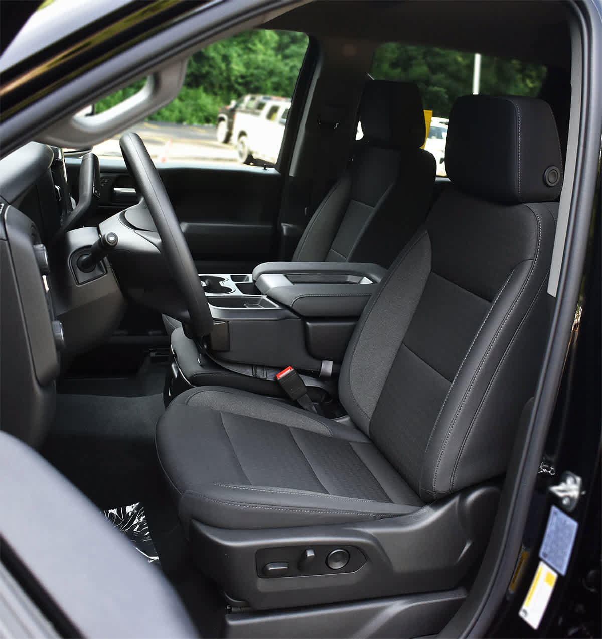New 2026 Chevrolet Silverado 2500 Custom w/ Custom Convenience Package AWD/4WD image 9