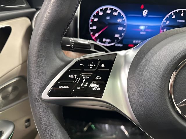 Used 2025 Mercedes-Benz C 300 4MATIC Sedan image 23