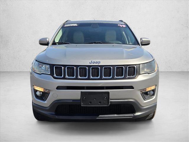 Used 2019 Jeep Compass Latitude image 2
