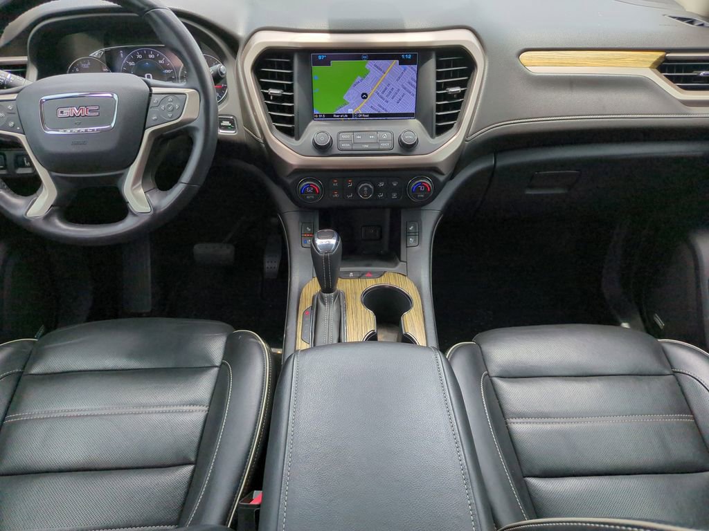 Used 2018 GMC Acadia Denali w/ Technology Package FWD image 12