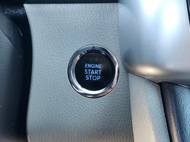 Used 2019 Toyota Highlander XLE AWD/4WD image 27