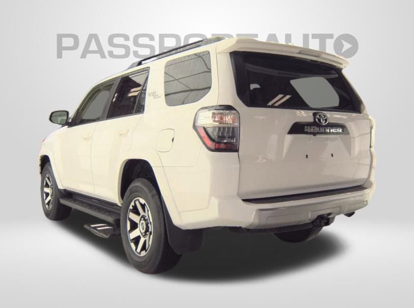 Used 2024 Toyota 4Runner TRD Off-Road Premium image 3