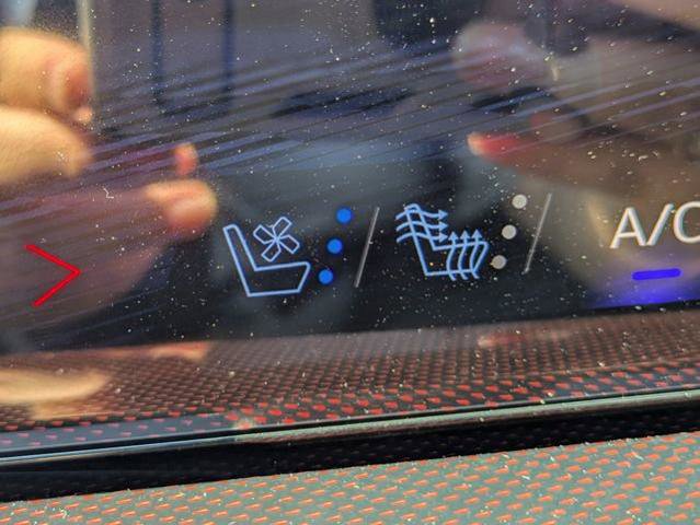 New 2026 Chevrolet Traverse RS w/ LPO, Floor Liner Package image 26