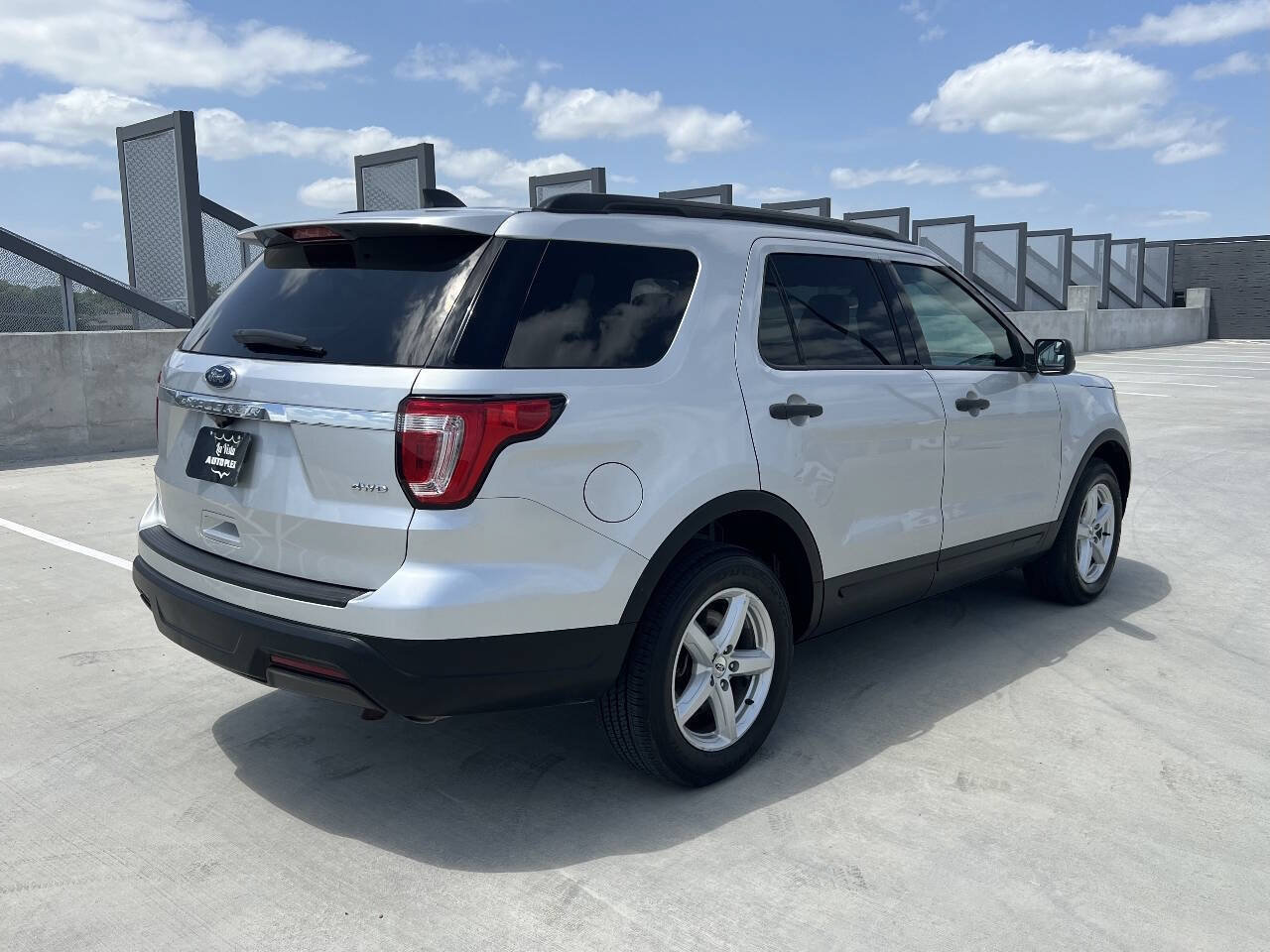 Used 2018 Ford Explorer 4WD image 7