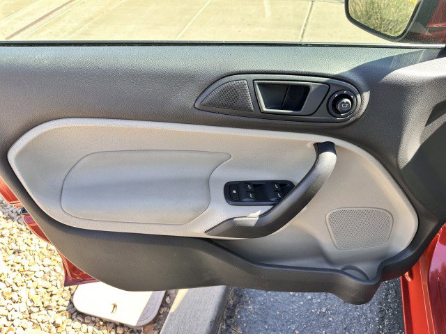 Used 2018 Ford Fiesta SE image 10