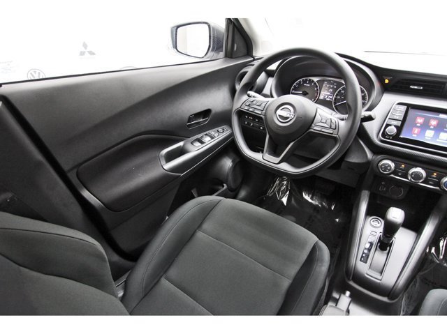 Used 2025 Nissan Kicks Play S FWD image 6