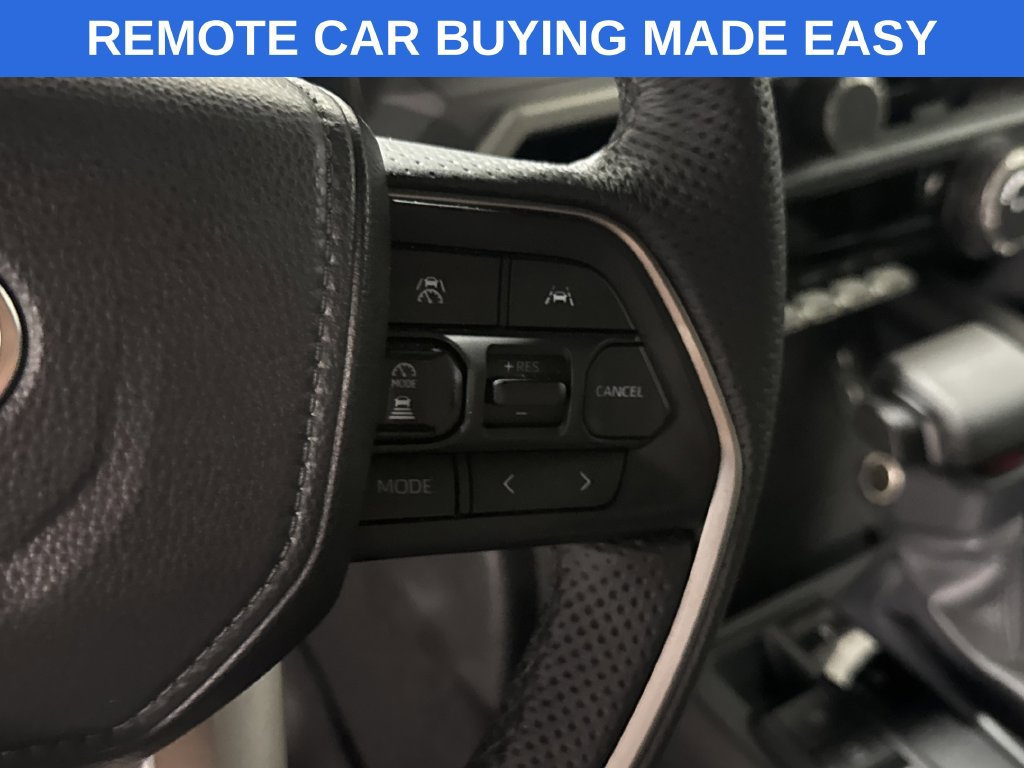 Used 2025 Toyota Tacoma TRD Off-Road AWD/4WD image 7