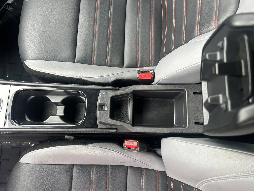 Used 2023 Nissan Kicks SR w/ SR Premium Package FWD image 29