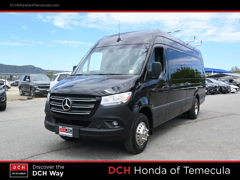 Used 2020 Mercedes-Benz Sprinter 3500 w/ Windows All Around Package video 1