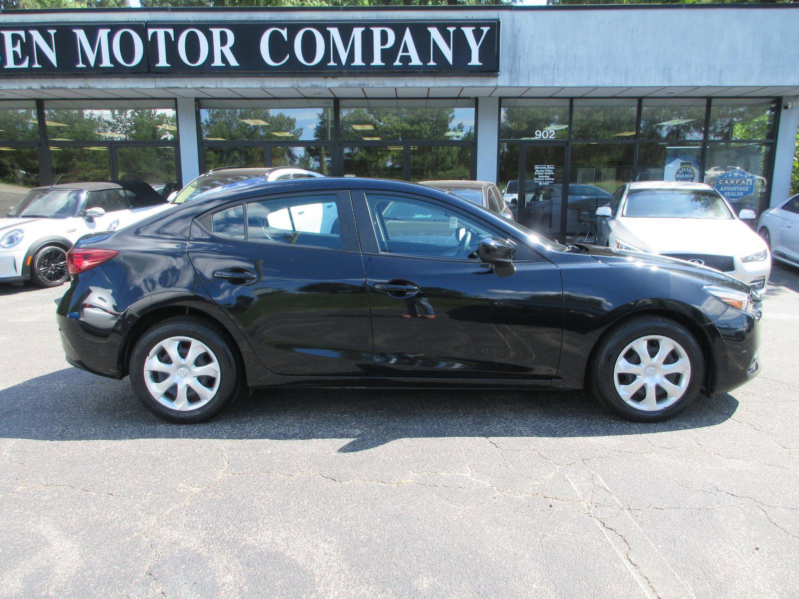 Used 2018 MAZDA MAZDA3 Sport FWD image 4