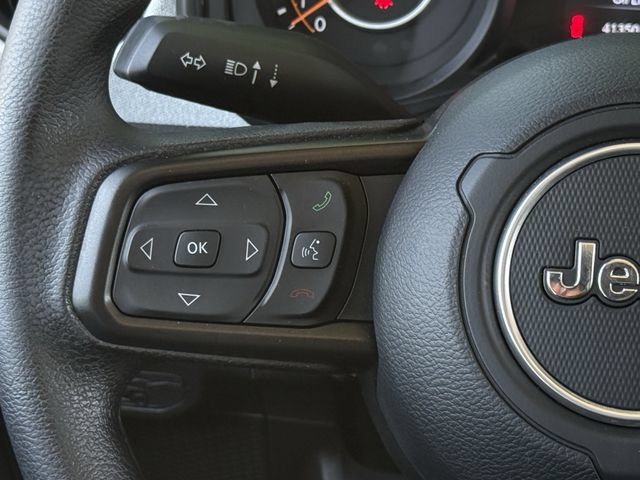 Used 2025 Jeep Gladiator Sport AWD/4WD image 14