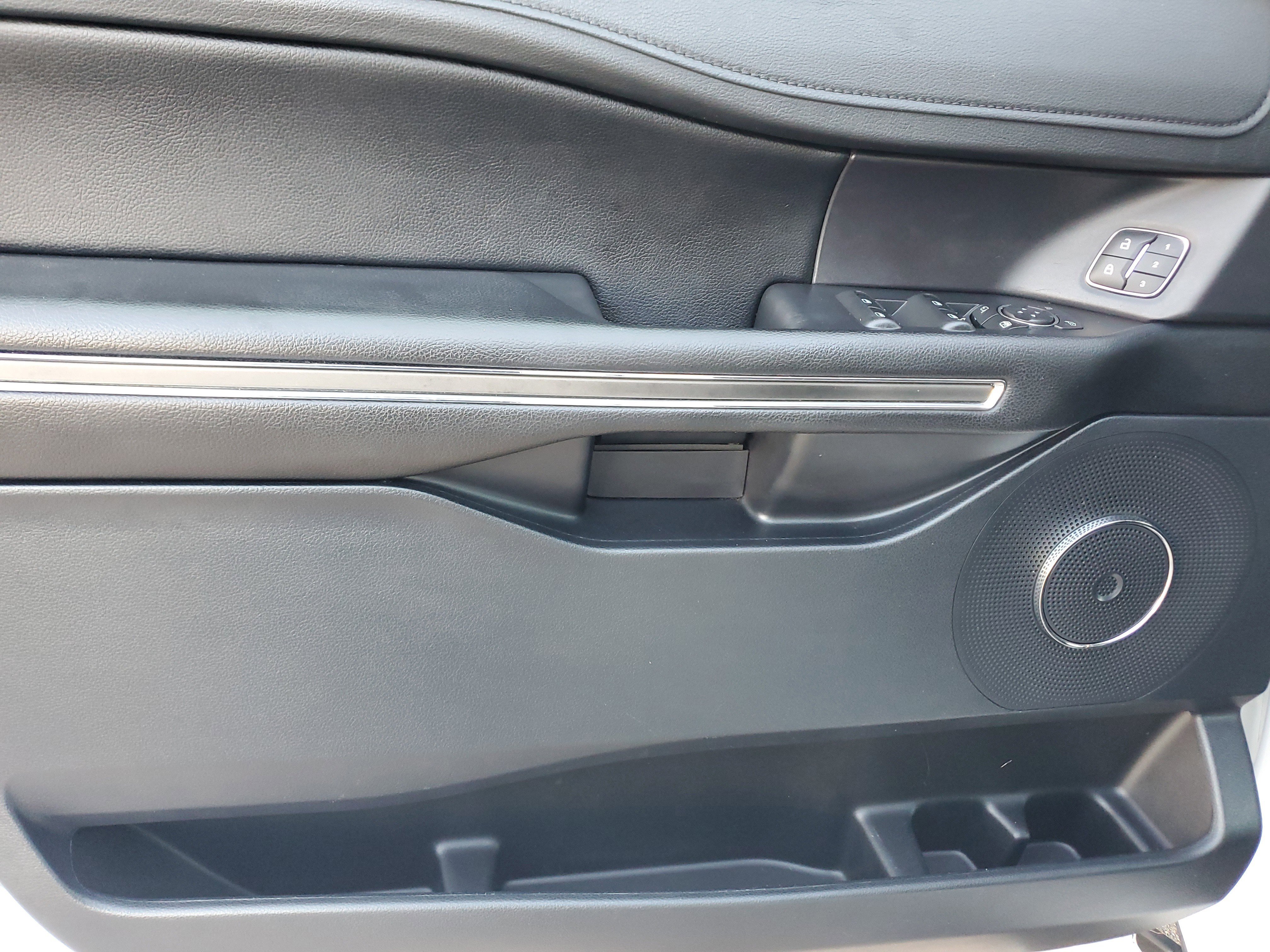 Used 2020 Ford Expedition Max XLT w/ Equipment Group 202A image 28