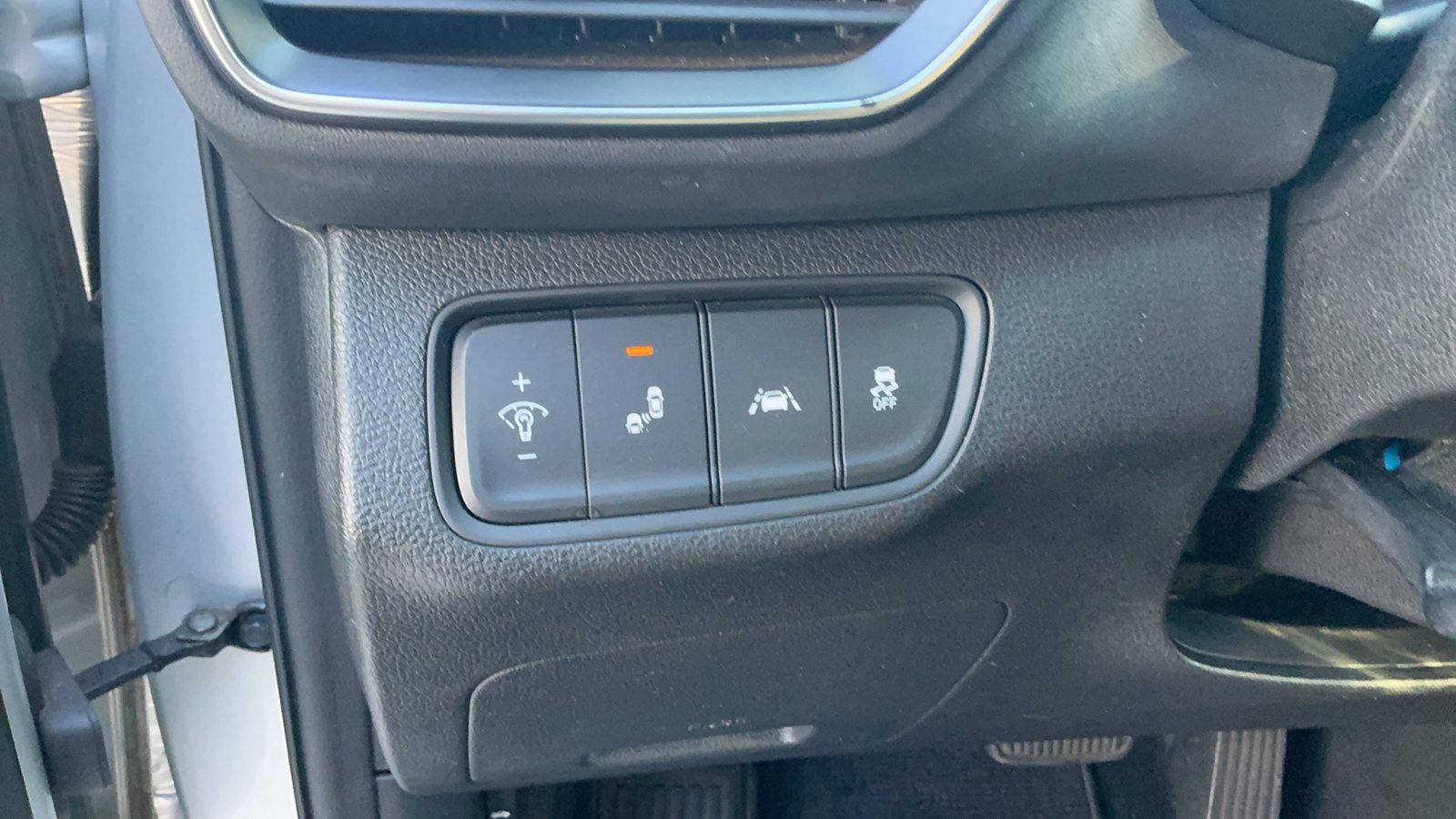 Used 2019 Hyundai Santa Fe SE FWD image 23