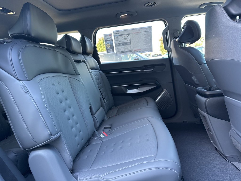 New 2026 Kia EV9 Wind image 16