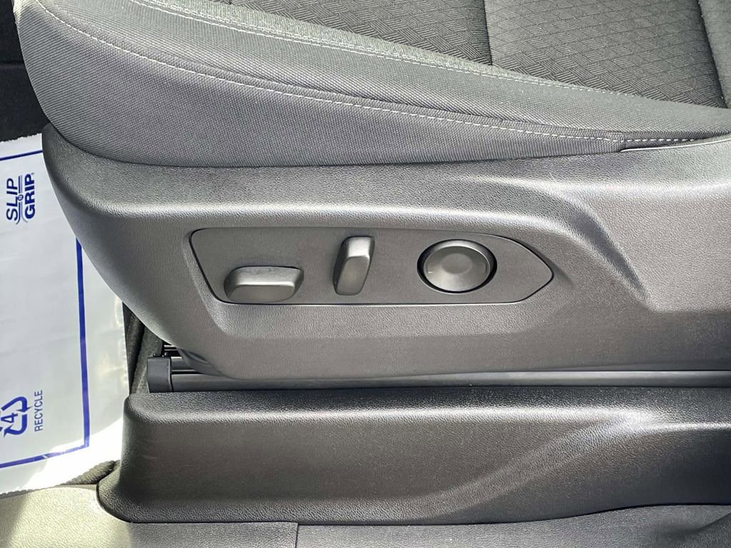 Used 2025 Chevrolet Tahoe LS image 26