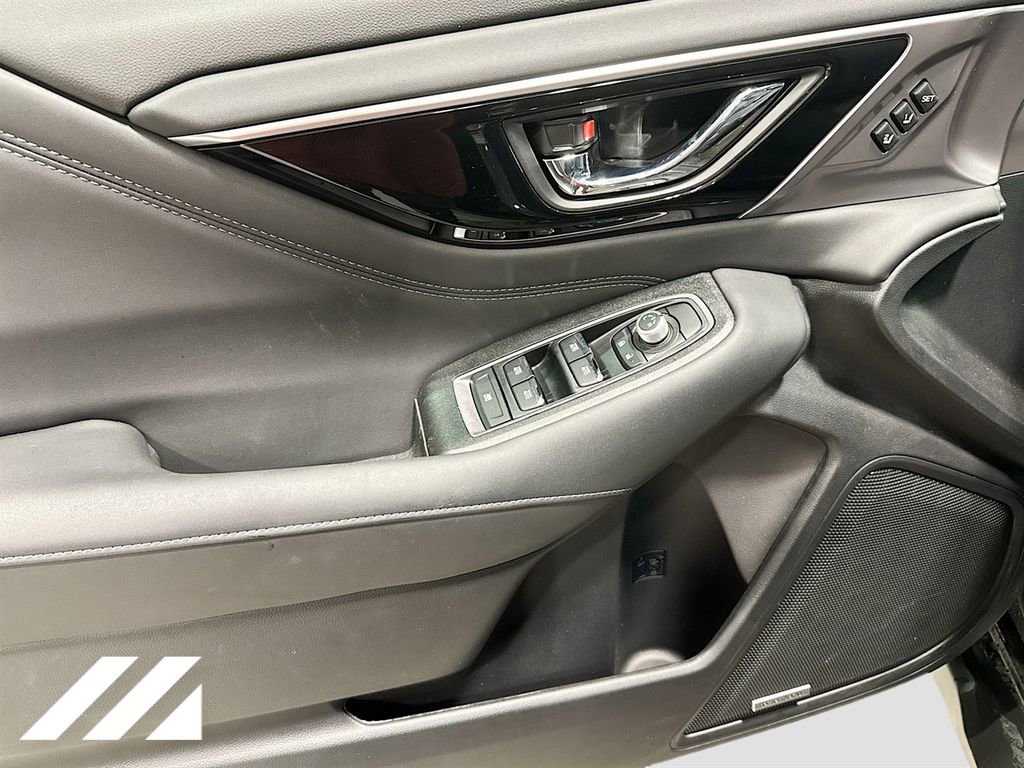 Certified 2025 Subaru Outback Limited image 20