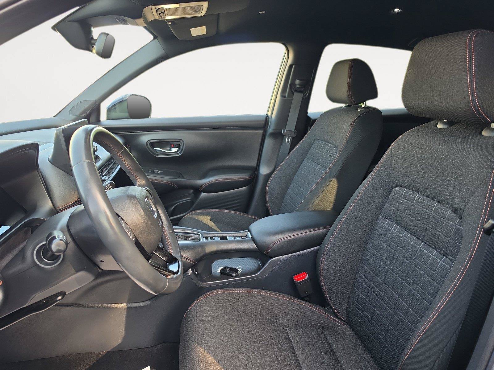 Used 2024 Honda HR-V Sport image 11